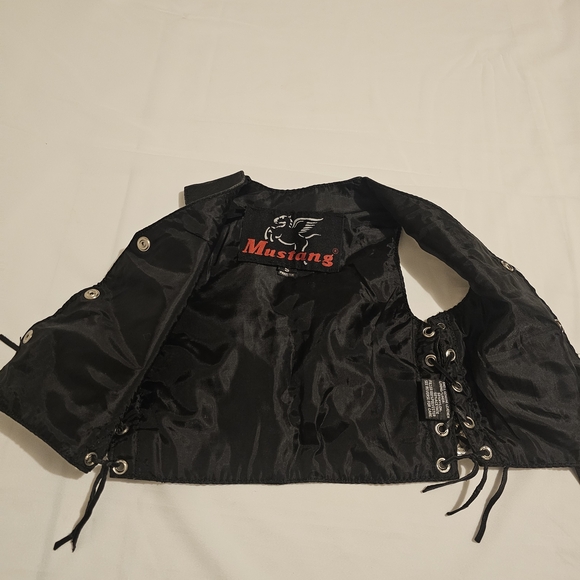 Astars Black Kids Leather Vest - Picture 10 of 16